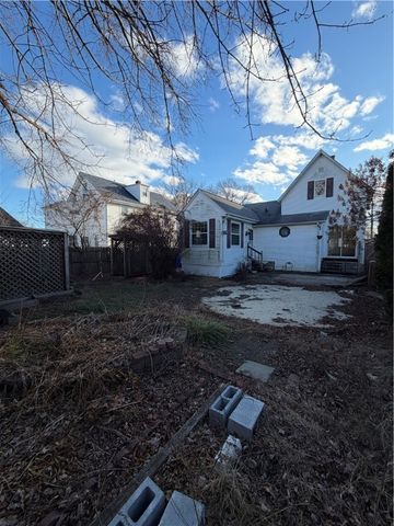 121 Samuel Avenue, Pawtucket, RI 02860