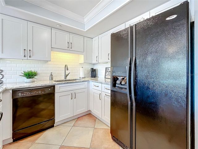 1750 HARBOR PLACE S 104, South Pasadena, FL 33707
