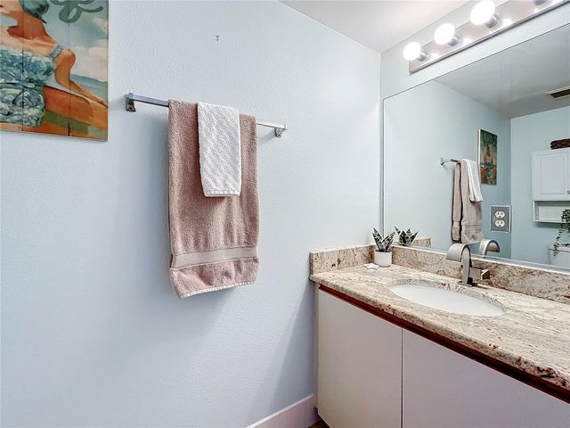 1750 HARBOR PLACE S 104, South Pasadena, FL 33707