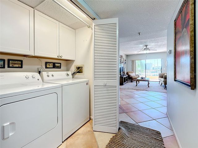 1750 HARBOR PLACE S 104, South Pasadena, FL 33707