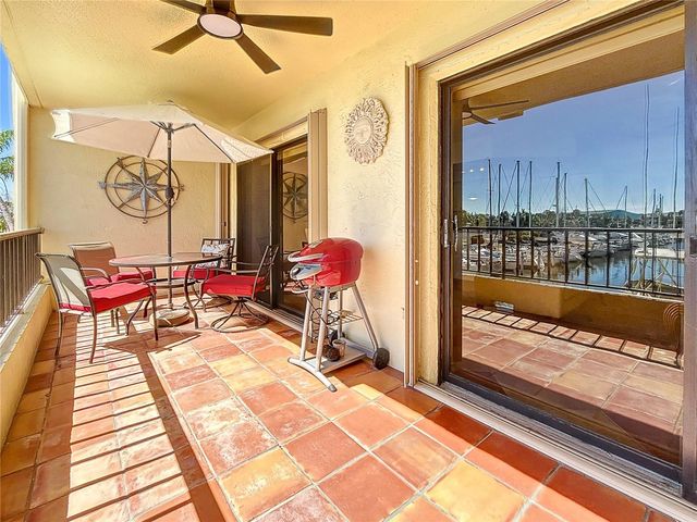 1750 HARBOR PLACE S 104, South Pasadena, FL 33707