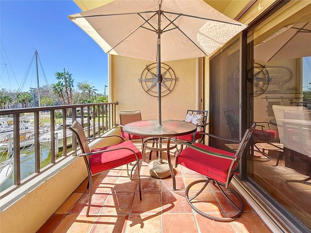 1750 HARBOR PLACE S 104, South Pasadena, FL 33707