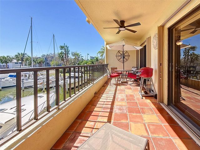 1750 HARBOR PLACE S 104, South Pasadena, FL 33707