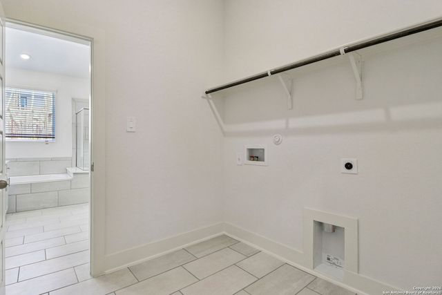 9307 Quail Crest Drive, Schertz, TX 78154