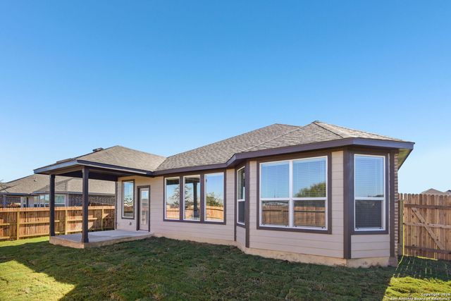 9307 Quail Crest Drive, Schertz, TX 78154