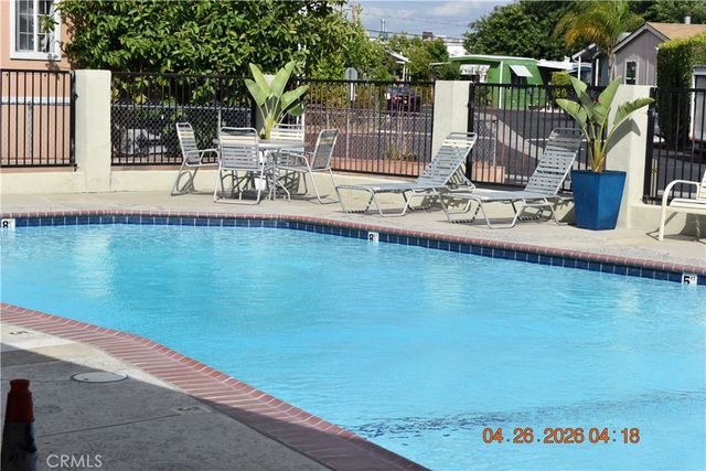 1081 W Arrow Hwy 86, Azusa, CA 91702