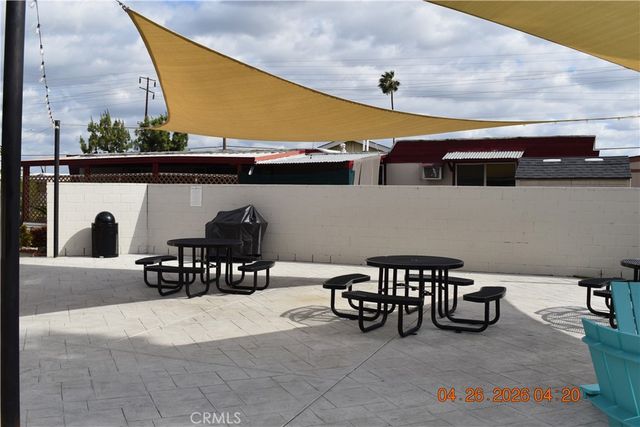 1081 W Arrow Hwy 86, Azusa, CA 91702