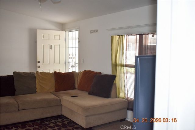1081 W Arrow Hwy 86, Azusa, CA 91702