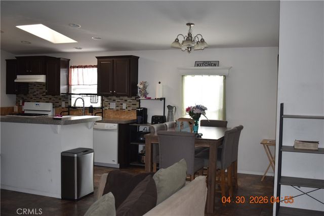 1081 W Arrow Hwy 86, Azusa, CA 91702