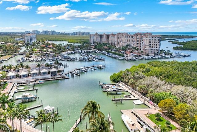 13675 Vanderbilt DR 406, Naples, FL 34110