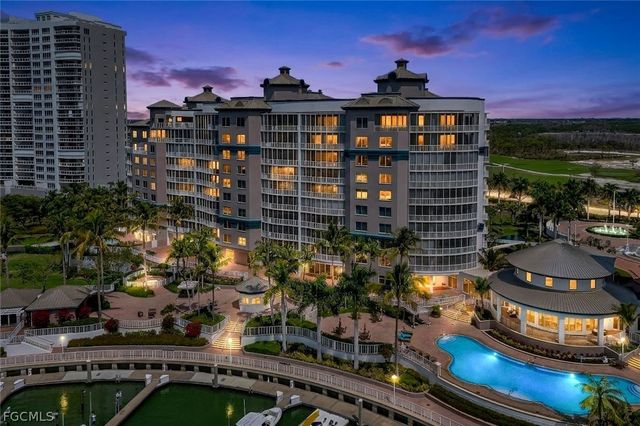 13675 Vanderbilt DR 406, Naples, FL 34110