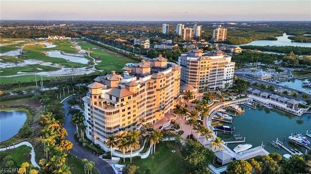 13675 Vanderbilt DR 406, Naples, FL 34110