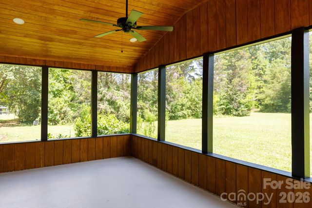 1560 Meadowdale Road, Rock Hill, SC 29732