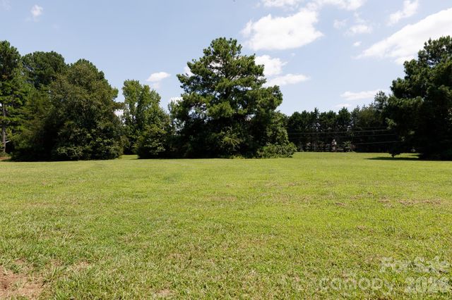1560 Meadowdale Road, Rock Hill, SC 29732