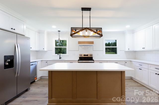 1560 Meadowdale Road, Rock Hill, SC 29732