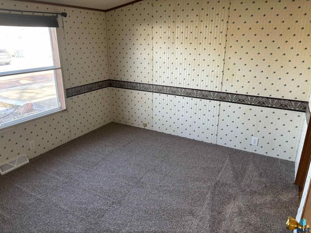 1303 E Iris Pl Place, Sioux Falls, SD 57103