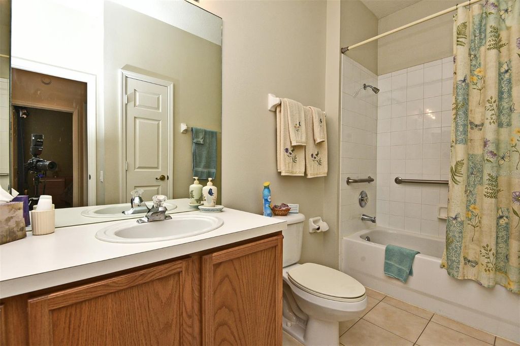 Image 4 of property listing at 3132 RIVER BRANCH CIRCLE, Kissimmee, FL 34741