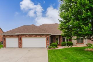 1912 North Winfield Drive, Springfield, MO 65802