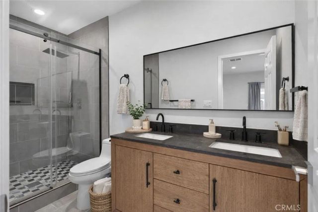 906 W poplar Street, Compton, CA 90220