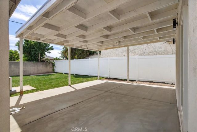 906 W poplar Street, Compton, CA 90220