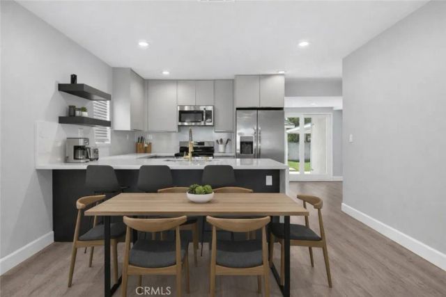 906 W poplar Street, Compton, CA 90220