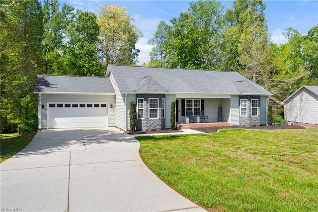 331 Twin Creeks Drive, Stokesdale, NC 27357