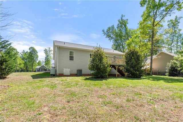 331 Twin Creeks Drive, Stokesdale, NC 27357