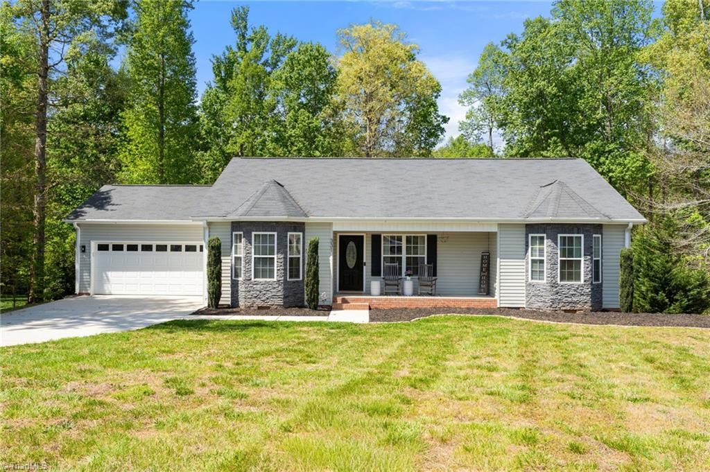 331 Twin Creeks Drive, Stokesdale, NC 27357