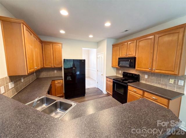 17240 Westmill Lane, Charlotte, NC 28277