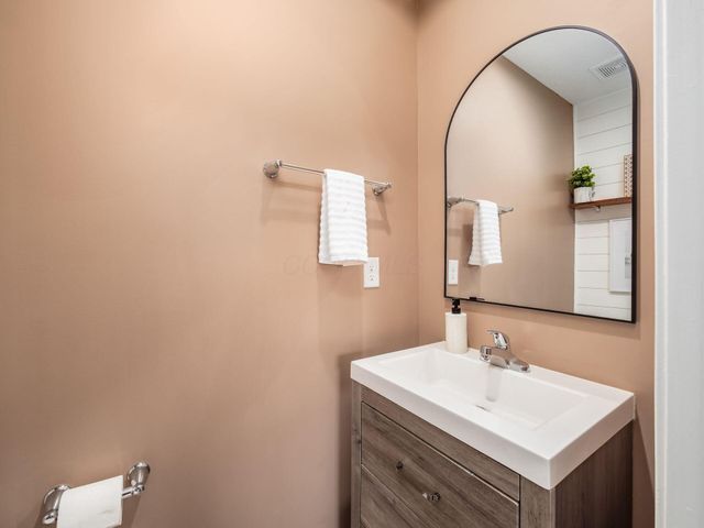 401 Stolte Drive, Marysville, OH 43040