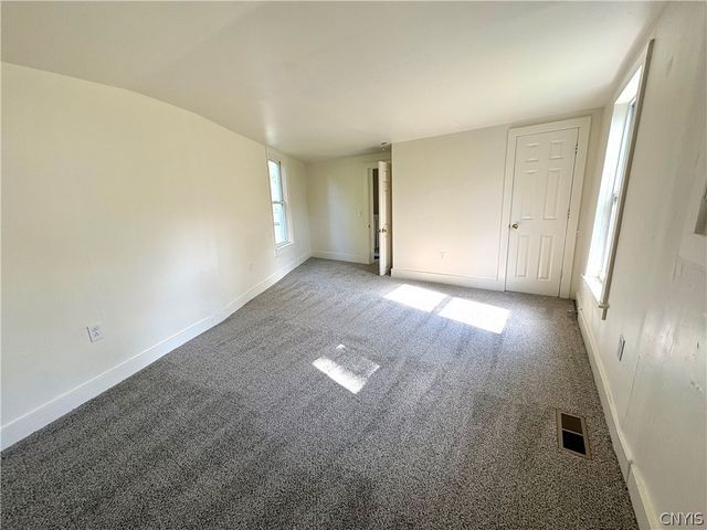 72 West Street, Auburn, NY 13021