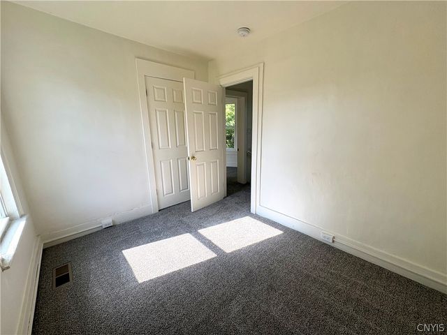 72 West Street, Auburn, NY 13021