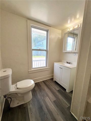 72 West Street, Auburn, NY 13021