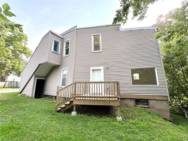 72 West Street, Auburn, NY 13021