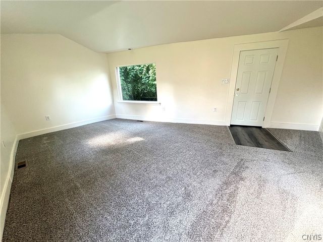 72 West Street, Auburn, NY 13021