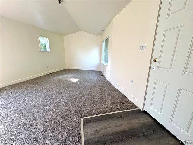 72 West Street, Auburn, NY 13021