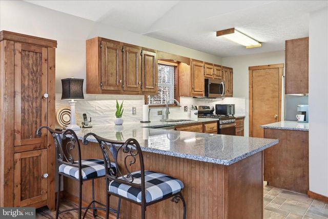 247 DOGWOOD DR, Mount Jackson, VA 22842