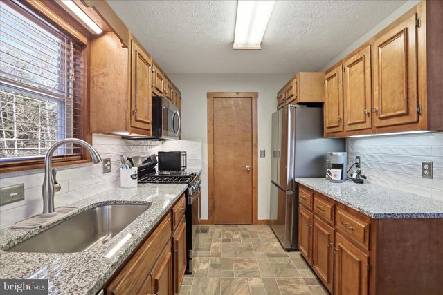 247 DOGWOOD DR, Mount Jackson, VA 22842