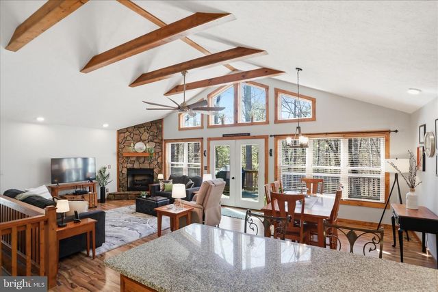 247 DOGWOOD DR, Mount Jackson, VA 22842