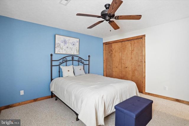 247 DOGWOOD DR, Mount Jackson, VA 22842