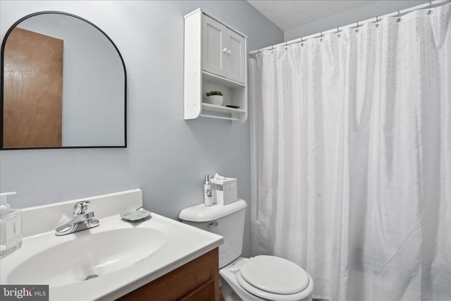 247 DOGWOOD DR, Mount Jackson, VA 22842