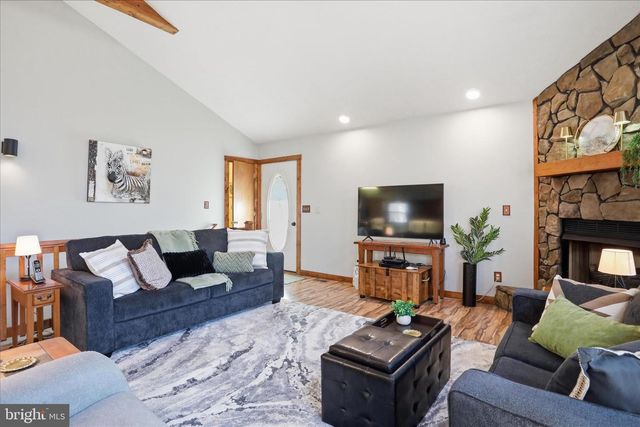 247 DOGWOOD DR, Mount Jackson, VA 22842