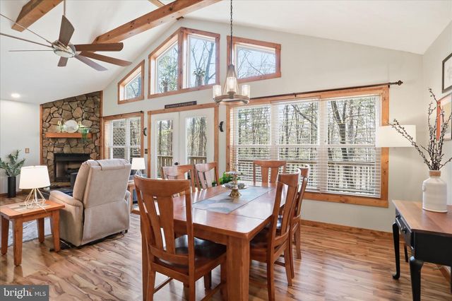 247 DOGWOOD DR, Mount Jackson, VA 22842