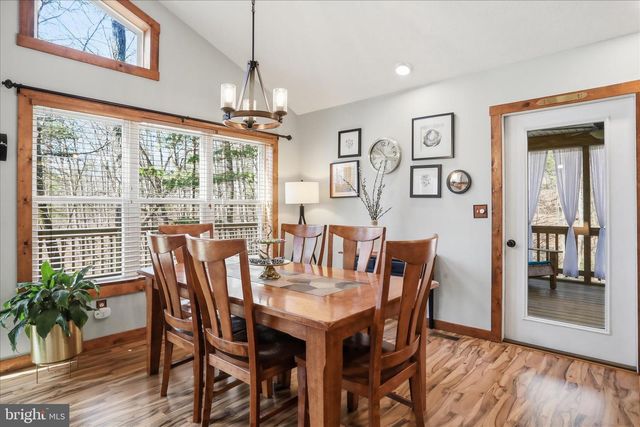 247 DOGWOOD DR, Mount Jackson, VA 22842