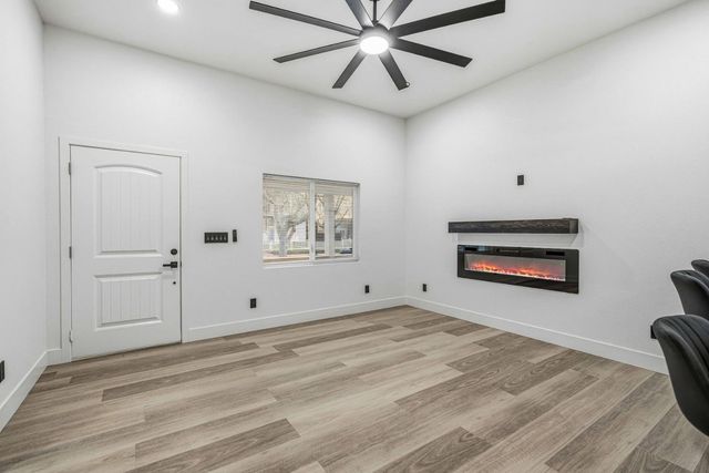 2921 5th St, Ceres, CA 95307