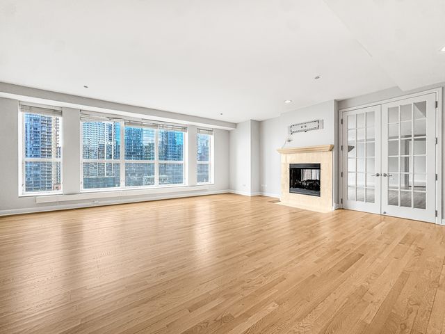 415 E North Water Street 2204, Chicago, IL 60611