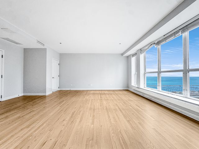 415 E North Water Street 2204, Chicago, IL 60611