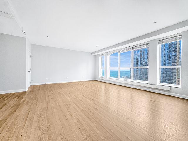 415 E North Water Street 2204, Chicago, IL 60611