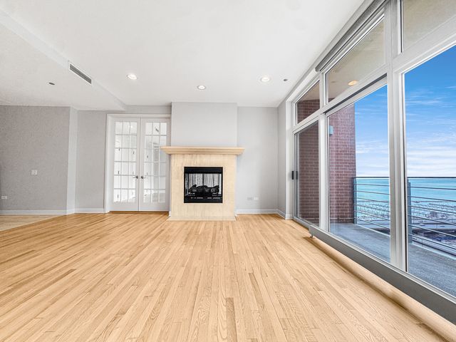415 E North Water Street 2204, Chicago, IL 60611