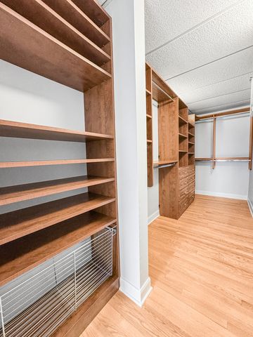 415 E North Water Street 2204, Chicago, IL 60611